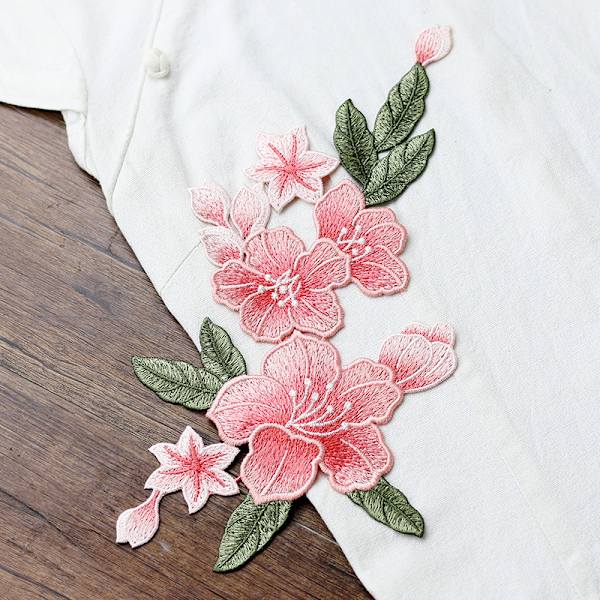 Sy-på Lilje Blomster Patches, Broderet Blomst Applikationer til DIY Tøj, Jakker, Jeans, Rygsække, Hatte, Kunsthåndværk S