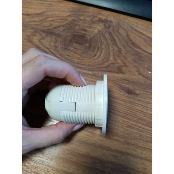 Screw-in Lamp Holder for Table Lamps and Chandeliers, E27 Socket, 1 Piece