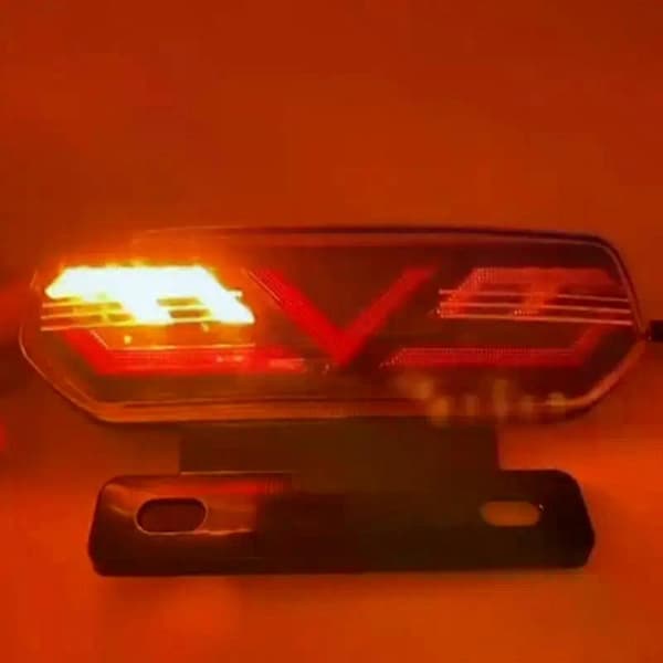Motorcycle Taillight LED Motorcycle Brake Light ATV Taillight Motorcycle Stop Turn Signal Indicator Blinker