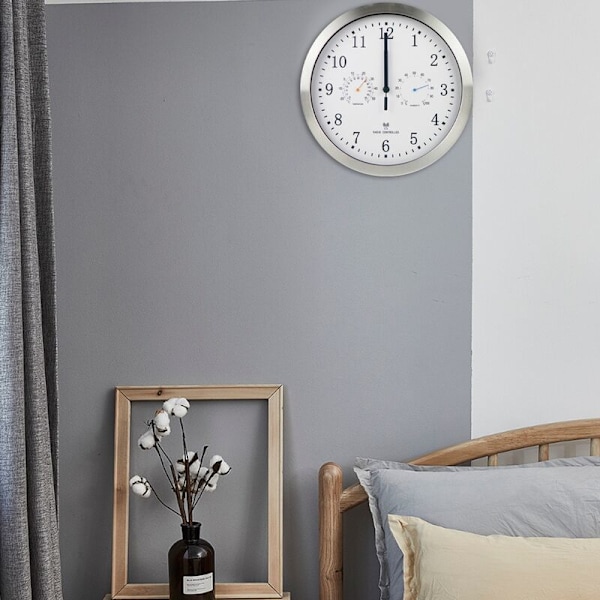 12 inch Automatic Time Setting Scanning Radio Controlled Clock Temperature Hygrometer Wall Clock Silent Design