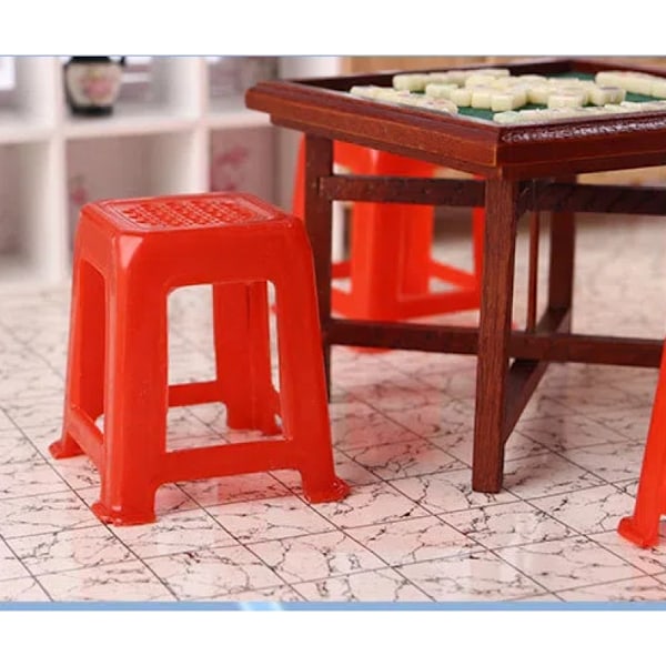 4 kpl punaista tuolia, miniatyyri nukkekodin jakkara, miniatyyrijakkara, malli, miniatyyrit askarteluun, miniatyyrijakkara askarteluun, miniatyyrit