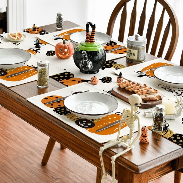 Happy Halloween-dekkeunderlag for spisebord, vaskbare bordmatter for feriegresskar med 4 stk