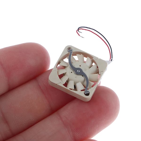 1. 1703 1,7 cm 5V 3,3V Micro Uav Køleblæser UF3H3-700 2 Ledninger B