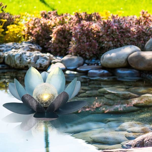 Solar-Powered Lotus Garden Lamp Outdoor Lighting with Daylight Sensor Blue Blue