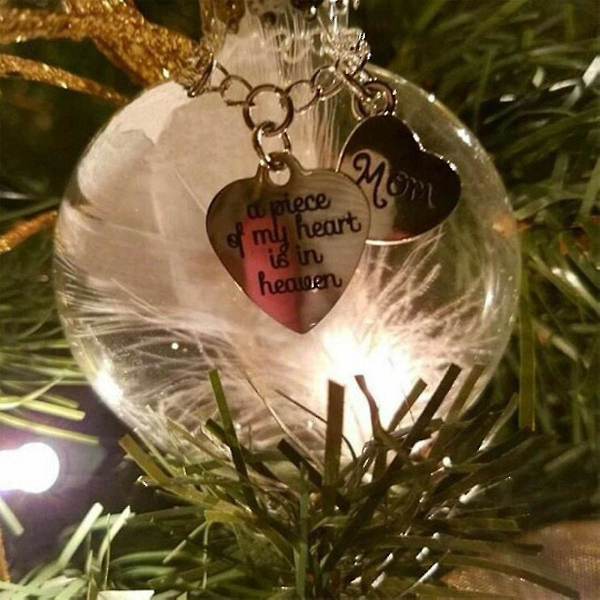 Klar julgranskulornament, fjäderhjärtaformad minnescharm för en älskad (vit) (1 st)