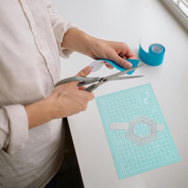 Hexagonal Carbon Steel Metal Die Cut Frame for Scrapbook DIY Embossing Stencil