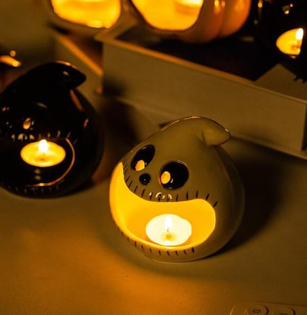 Halloween-luuranko-kynttiläkeramiikka-koriste White Ghost