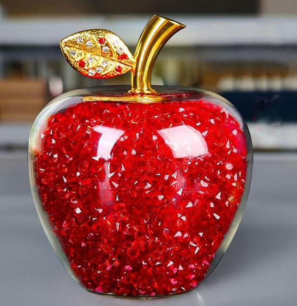 Jouluillan Resin Diamond -omena Red