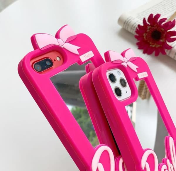 Speilmobildeksel med sjarmerende nøkkelringkuler iphone12