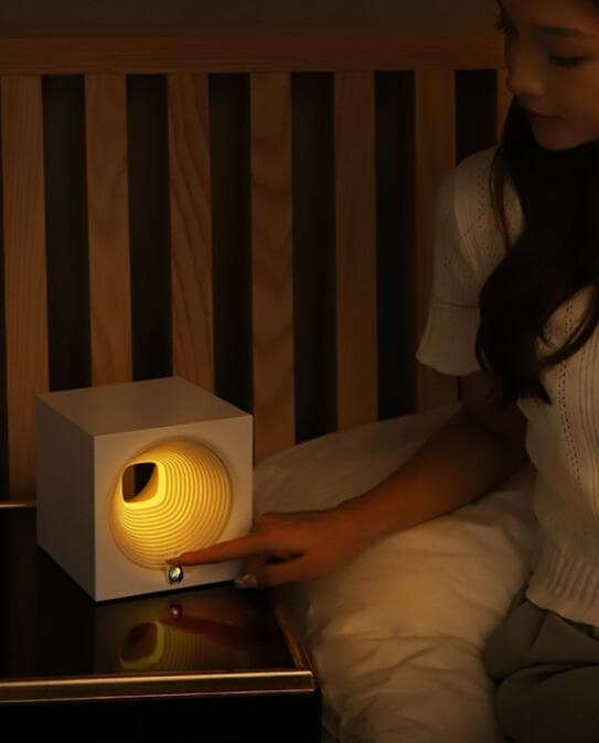 Stemmeaktivert Bluetooth-modell USB nattlampe ved sengen White