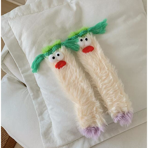 Fuzzy Quirky Mid-Calf Sokker White