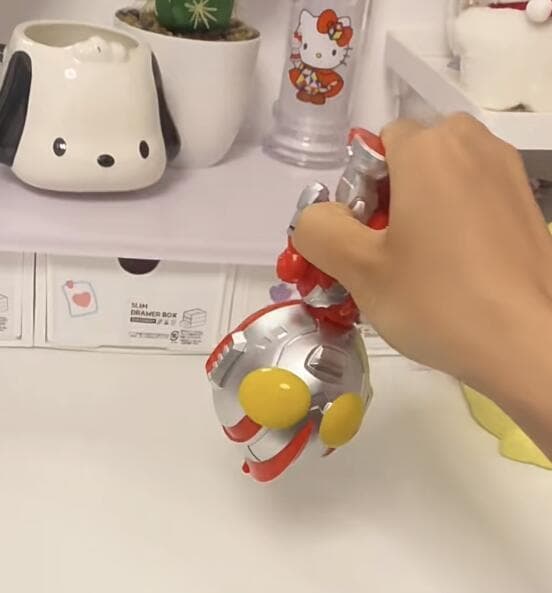 2 stk. Ultraman Lysende Spinnende Gyro Two