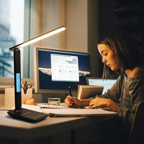 LED-skrivebordslampe med trådløs lader, USB-ladepunkt black
