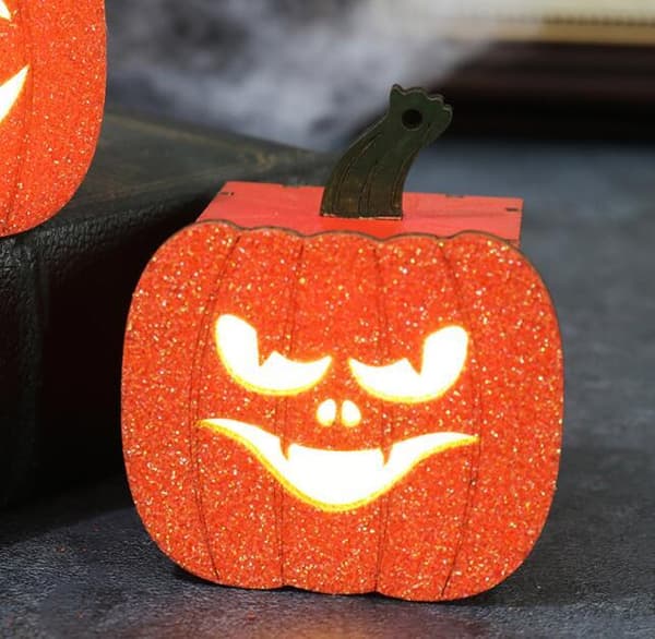 Halloween LED Trelysende Spøkelsesansikt Gresskarlys Style 4
