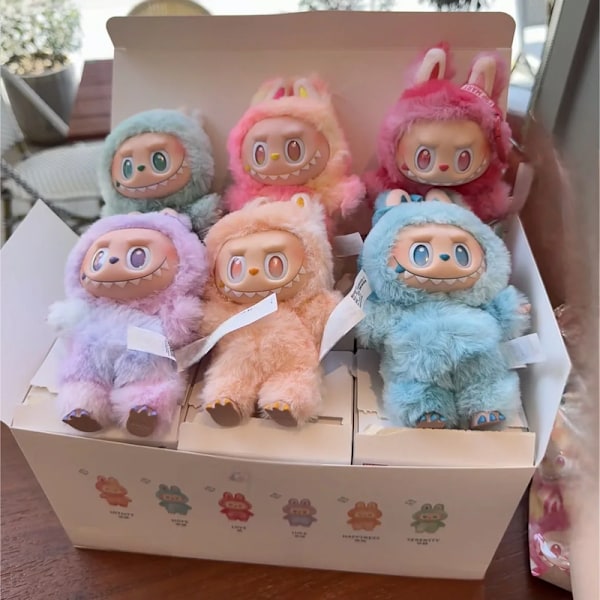 Labubu 3.0 Tre Generationer Högenergi Ansiktsdocka Plysch Hänge Macaron red