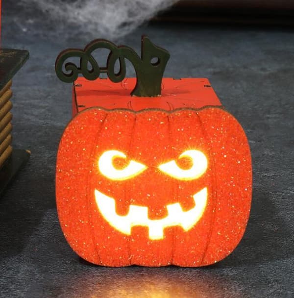 Halloween LED Trelysende Spøkelsesansikt Gresskarlys Style 3