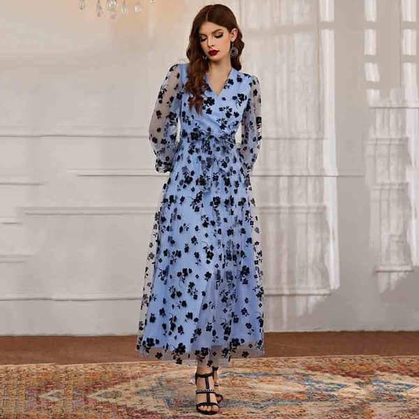 Kvinnors V-ringad långärmad blommig printed spetsklänning blue M