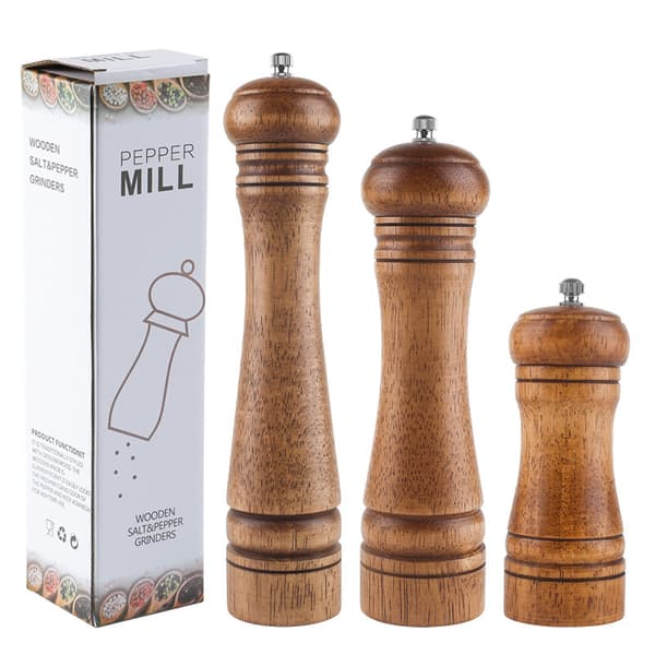Set och pepparkvarnset av trä 3st brown