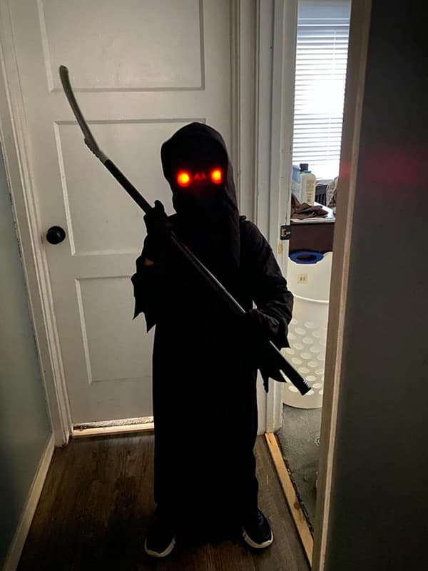 Grim Reaper Halloween-kostym med lysande röda ögon M
