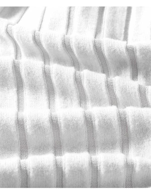 Langærmet damebluse med bare skuldre og asymmetrisk top white L