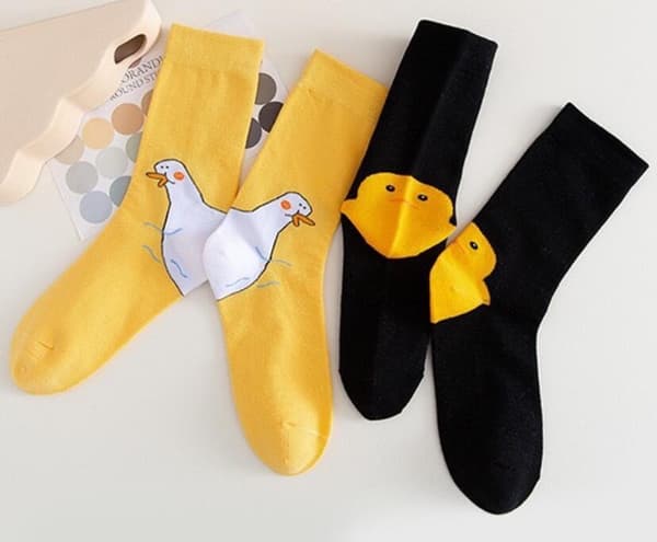 2 par store hvite gåseprikk midtkalsestrømper Yellow
