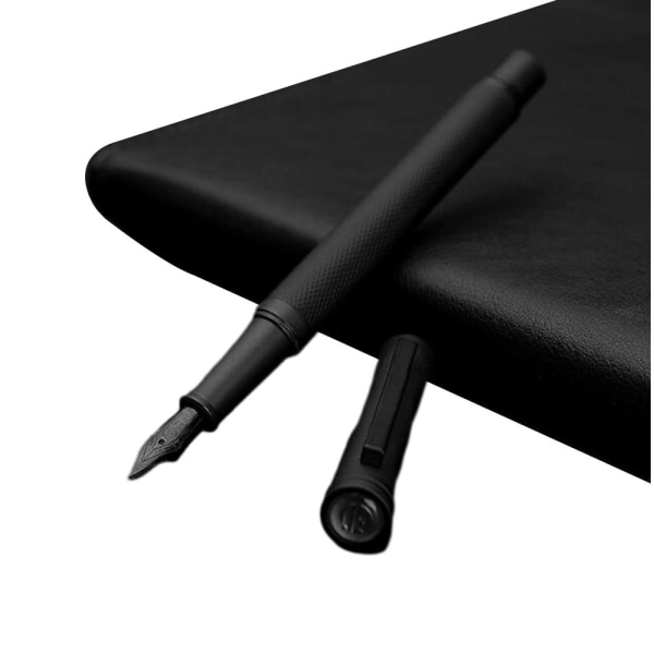 Metallisk fyllepenn med ultrafint nib i gaveeske Black 0.4MM