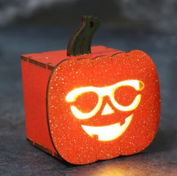 Halloween LED Trelysende Spøkelsesansikt Gresskarlys Style 2