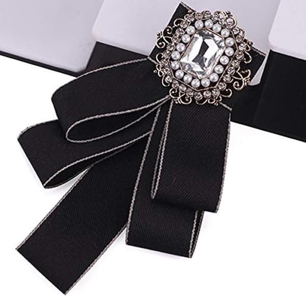 Slips med rosett och strassbrosch Black