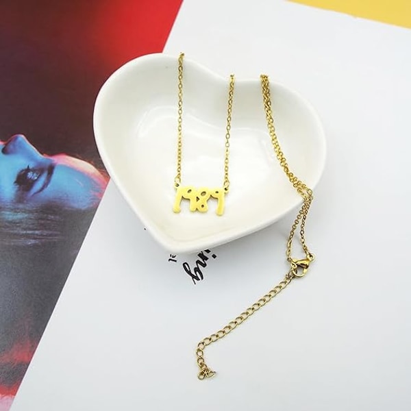 TS-inspirerat Halsband för Kvinnor SWIFTIE Gold 1989