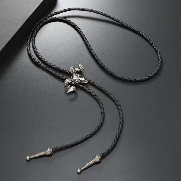 Nytt Trendigt Retro Skevt Fårhuvud Personlig Tröjkedja Kreativt Mångsidigt Casual Halsband för Män och Kvinnor