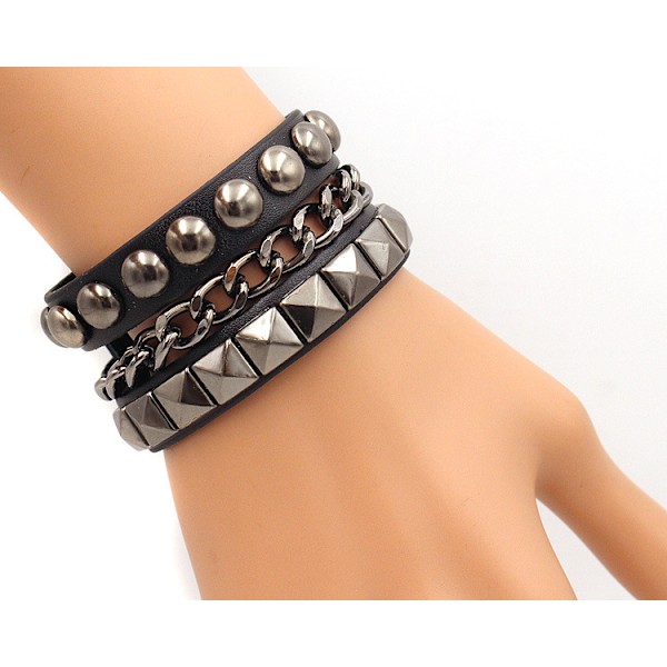 Svart läderarmband i retro-stil med tre lager metallkedja och nitar silver