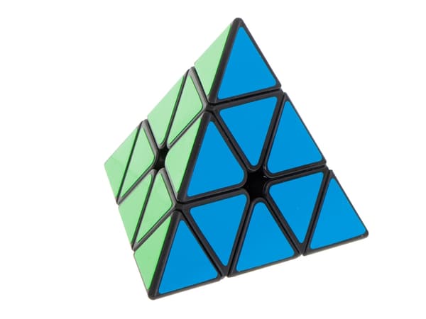 Pyramidipalapeli (Pyraminx) – Pyörivä palapeli kuutio