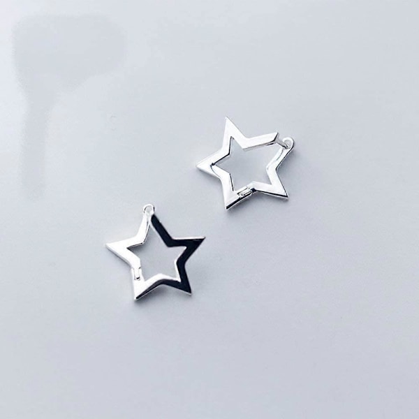 Stjärnformade Små Högörhängen 925 Sterling Silver för Kvinnor Söta Huggie Hoops Bröllop Förlovning Mode Smycken Presenter till Bästa Vän Dotter Hypoallergena