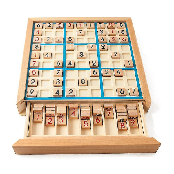 Puinen Sudoku-pulmataulu Puinen Sudoku- set , jossa on laatikon matemaattisia aivojumppaleluja
