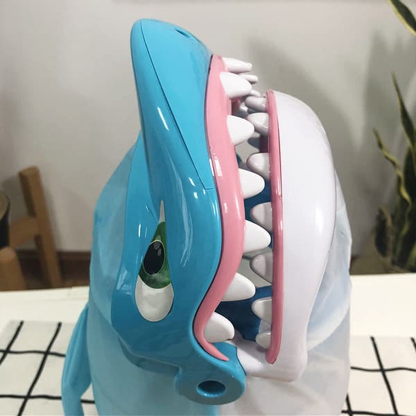 Bite Hand Shark Brädspel Lekhus Tricky Toys