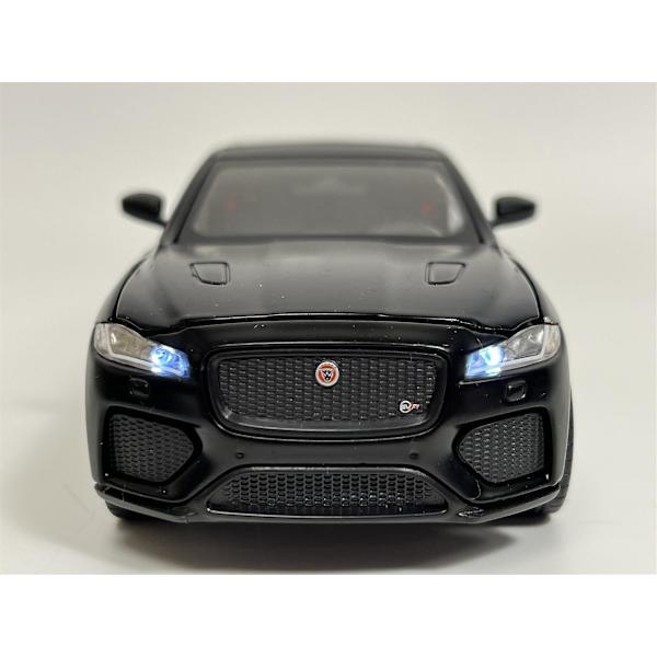 Jaguar F Pace Musta LHD Valo- ja Ääni 1:32 Mittakaava Tayumo 32110018