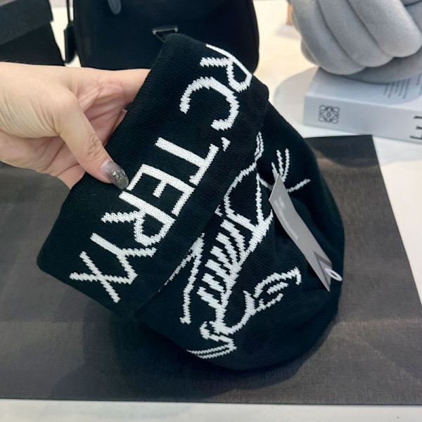 ARC'TERYX Herrmössa Casual Varm Vinter Skihjelm Off-white