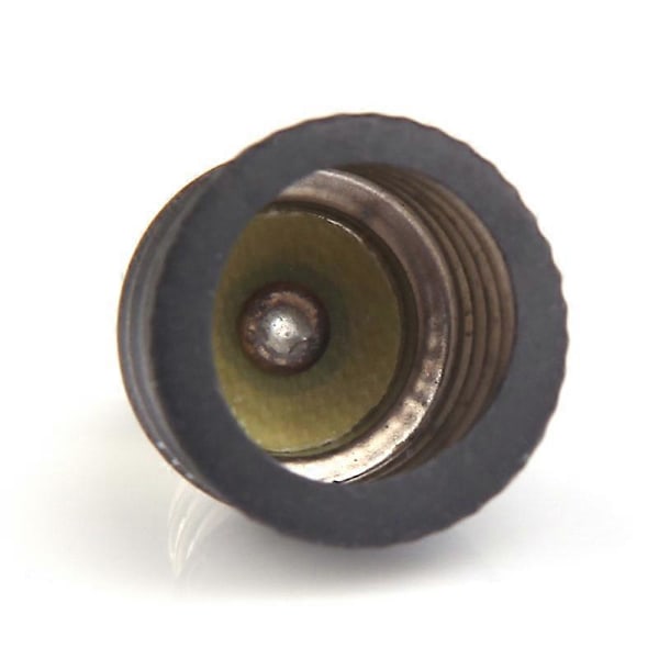 Ny E10 til E14 Base LED Lys Lampe Pære Adapter Konverter Skruefatning