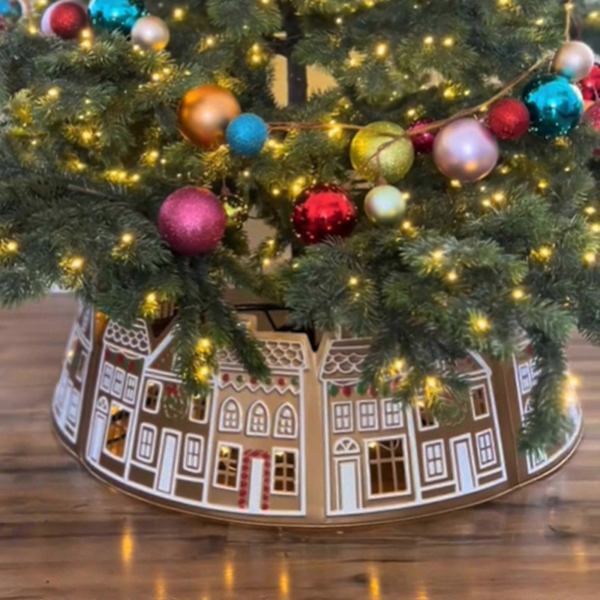 Juletræringskrage i pepperkakehusdesign med LED-lys - Passer til pepperkakehus, juletre skjørt, LED-juletræringskrage - Diameter 60 cm