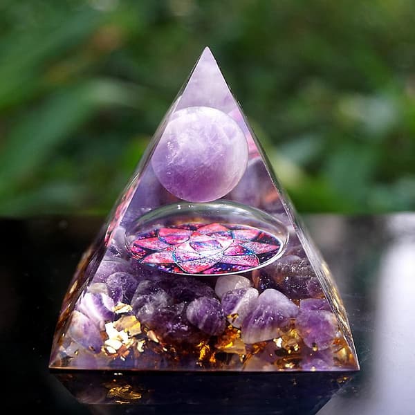 Amethyst Orgon Pyramide Lilla Meditation Krystaller Helbredende Sten