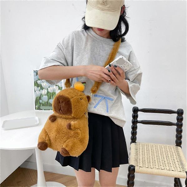 Plush Ryggsäck med Kapibara Kawaii Mode Plushie Doll Pälsväska Barnväska Axelväska Mini Ryggsäckar