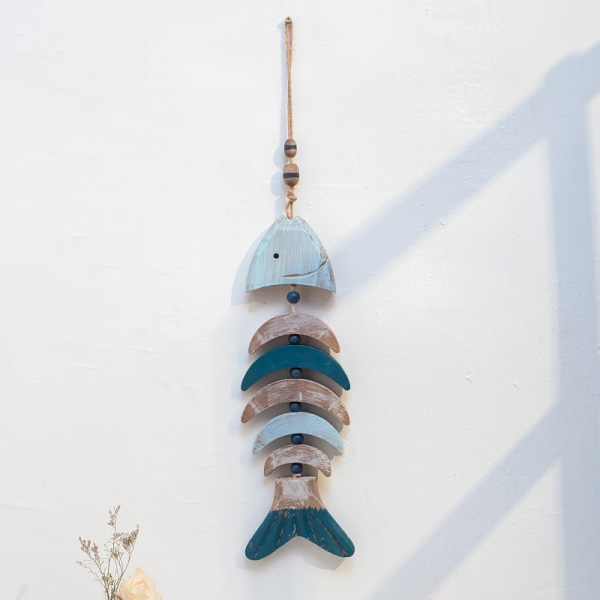 Dekorativt fiskben i trä med pärlor för nautisk dekor, Vintag