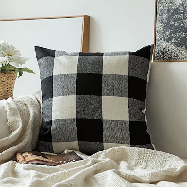 Set med 2 rutiga kuddfodral i lantlig stil för utomhusbruk