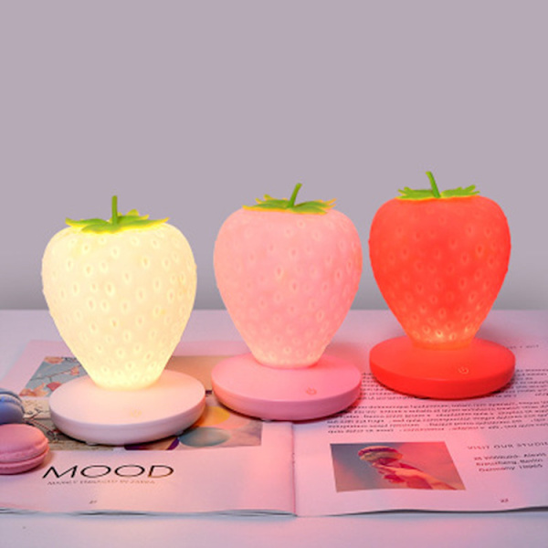 1 st LED Färgförändrande Söt Touch Jordgubbsnattlampa Tabl