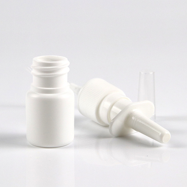 1 tom plastsprayflaska med vit kork 5ml