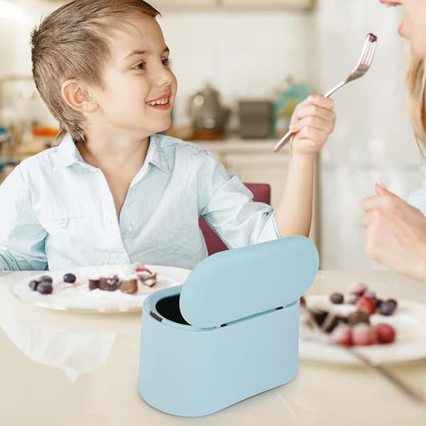 Liten skrivbords papperskorg Ljusblå plast minipåse 11*13*2