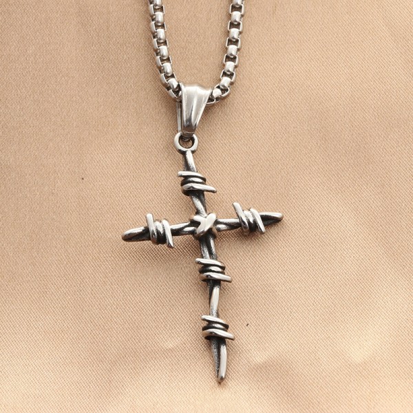 Halsband med hänge i rostfritt stål med taggtråd i gotisk stil för män