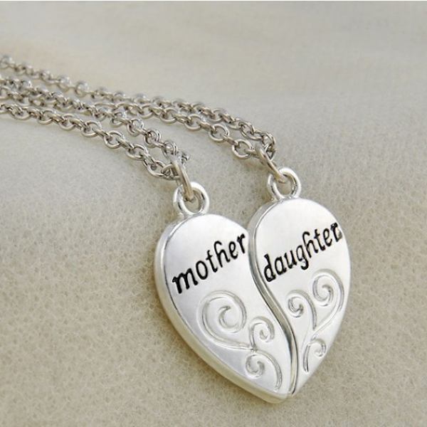 Silver Halsband med Hjärtformad Hänge med Kärlek till Mor och Dotter - Present till Mamma på Mors Dag