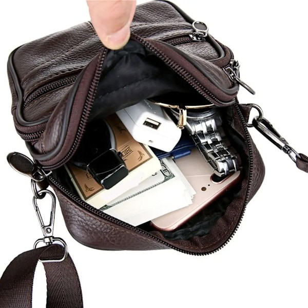Stilren och Hållbar Crossbody Väska i Äkta Läder - Perfekt för Vardag och Resa Kaffe