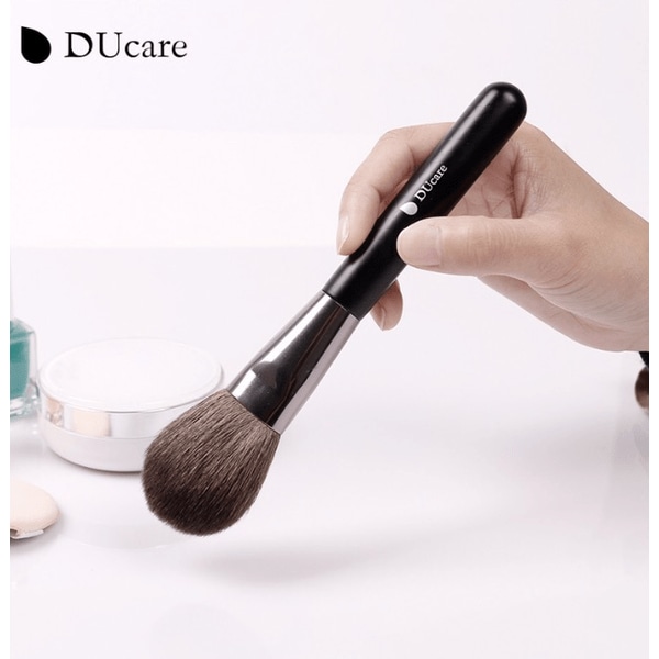 Make-up kit inkl. 2 børster og 1 børsterenser fra DUcare (ORIGINAL)